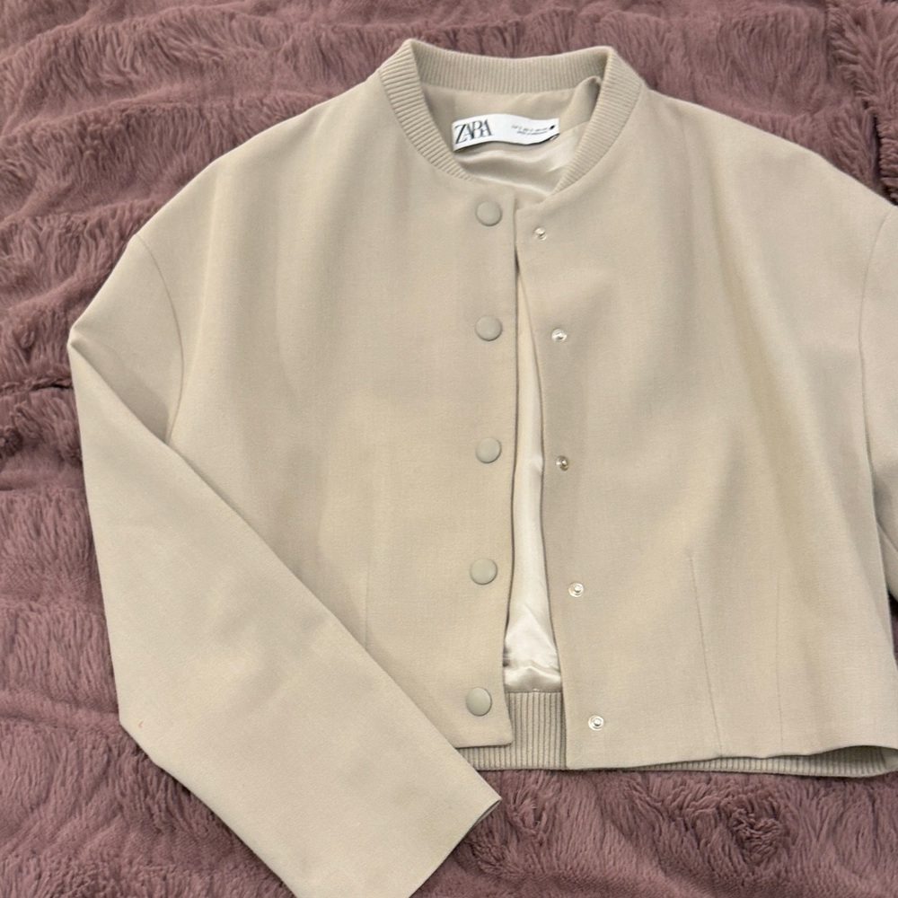 Zara Women's Beige Bomber Jacket